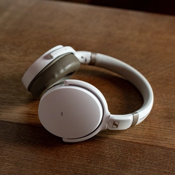 NWT Sennheiser HD 450BT Headphones | Wireless Bluetooth (BT) + Noise Cancelling - Picture 5 of 9